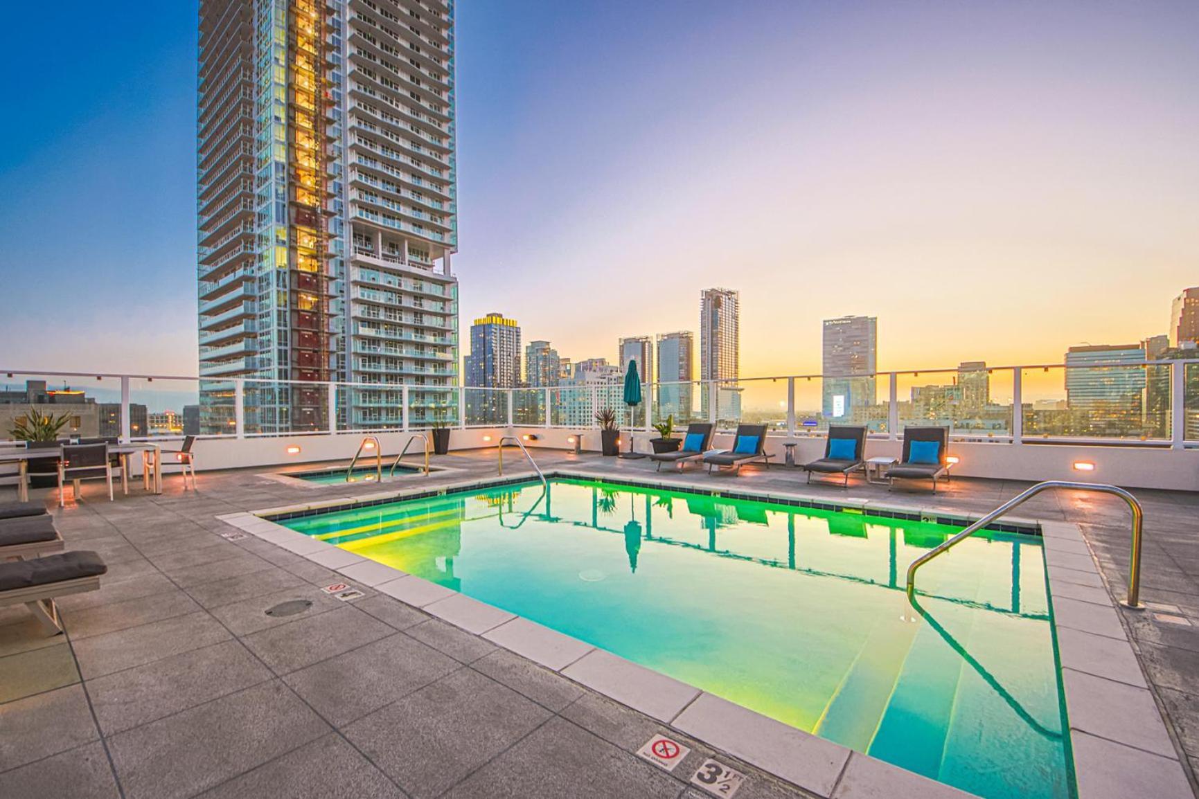 Stunning 1 Bdr 1 Bth, Pool, Jacuzzi Apartment Los Angeles Luaran gambar